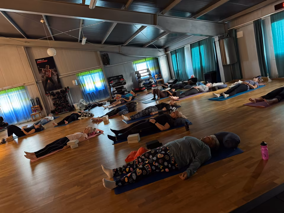 YIN YOGA / LUGN YOGA